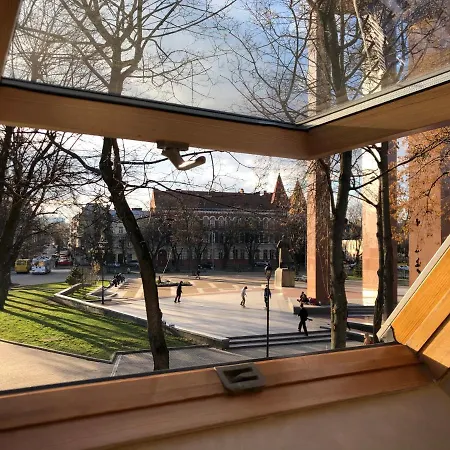 Hostel Compass Station