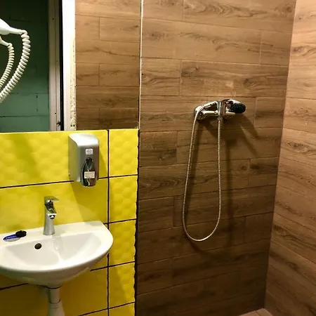 Compass Station Hostel *